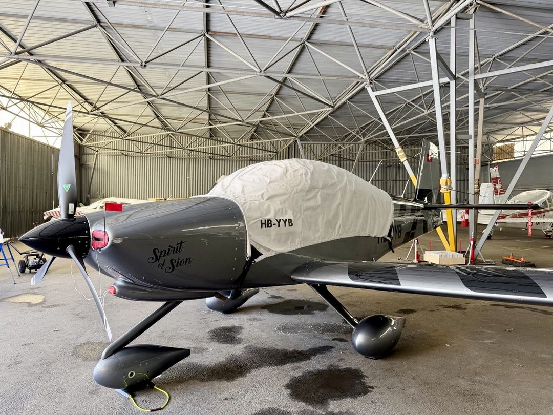 Van's RV-10 Canopy Cover, Engine Plugs